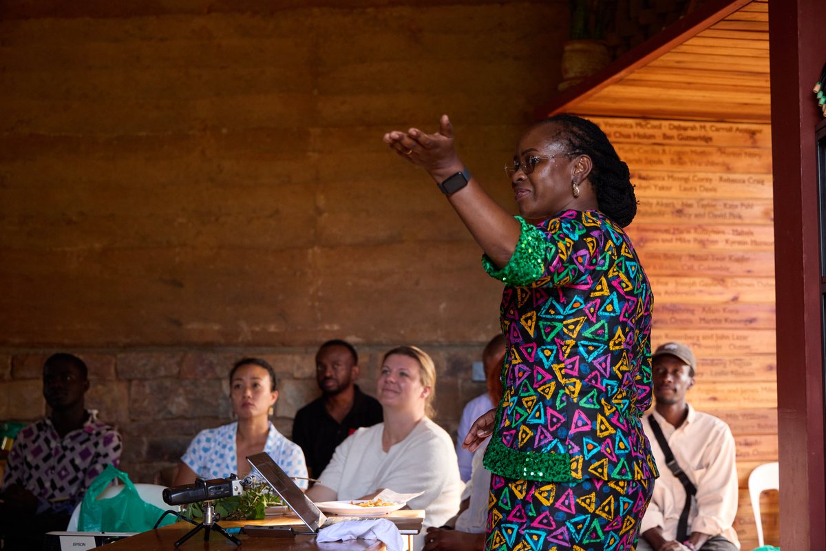 FGF_Africa's tweet photo. Prof. Sarah Ssali, the Director of @MAKCoEIdentity also presented on the platform's social &amp; anthropological significance, highlighting its role in influencing cultural narratives &amp; preserving indigenous knowledge through contemporary digital tools. https://t.co/3ObUBJgb40