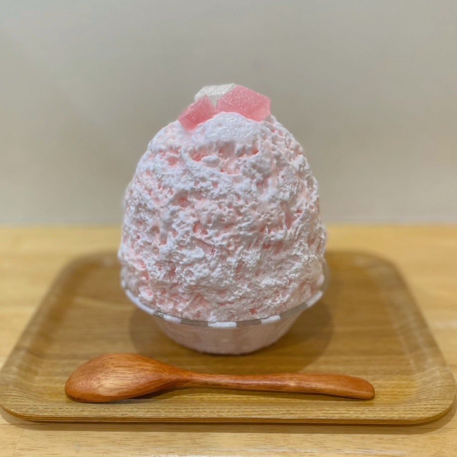 明日で今のSAKURAは終了です。
明後日から違うバージョンに変わります。

そして、桜モンブランもボチボチスタートします。