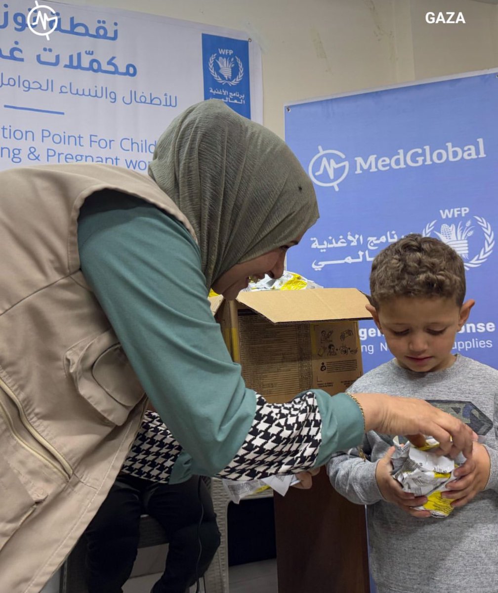 HorrorHijabi's tweet photo. this is an emergency, please rt if you can! Medglobal is helping pregnant mothers in gaza and supporting children suffering from malnutrition. They cant do this without your help. Many pregnant palestinian women will die without proper care and many children die from malnutrition https://t.co/bxvM3xBsni