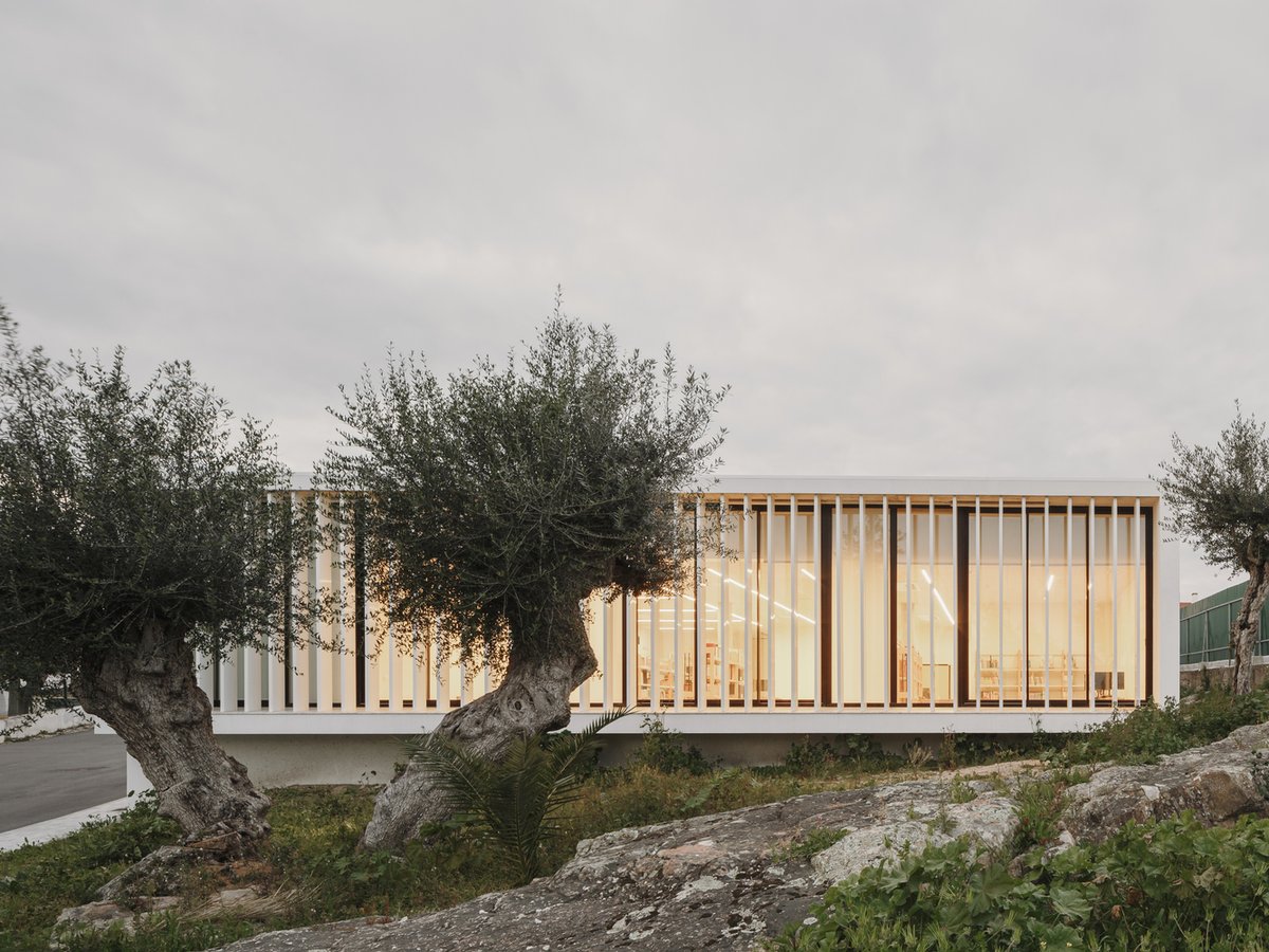 illustrarch's tweet photo. Aguiar Social Center by Pereira Miguel Arquitectos

#building #architects #design #architecture #illustrarch https://t.co/fh5eAIr268