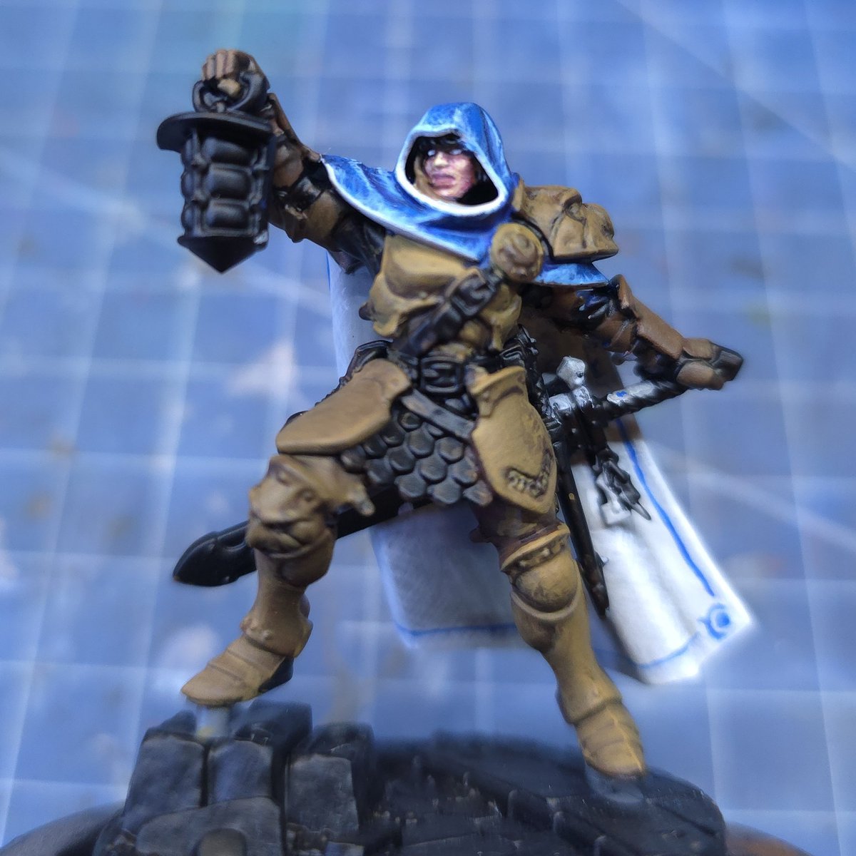 Farbencio's tweet photo. Buenas tardes!! Esta tarde sigo con Xandire, y su armadura!, aprovecharemos para darle a ese borde dorado en la capa, y charlamos mientras ;) Os espero a las 17:30 como siempre!! #warhammercommunity #twitch #TwitchArt  #MiniaturesAndModels #stream 
https://t.co/KfppniLmtT https://t.co/m4TxQ8UaeR
