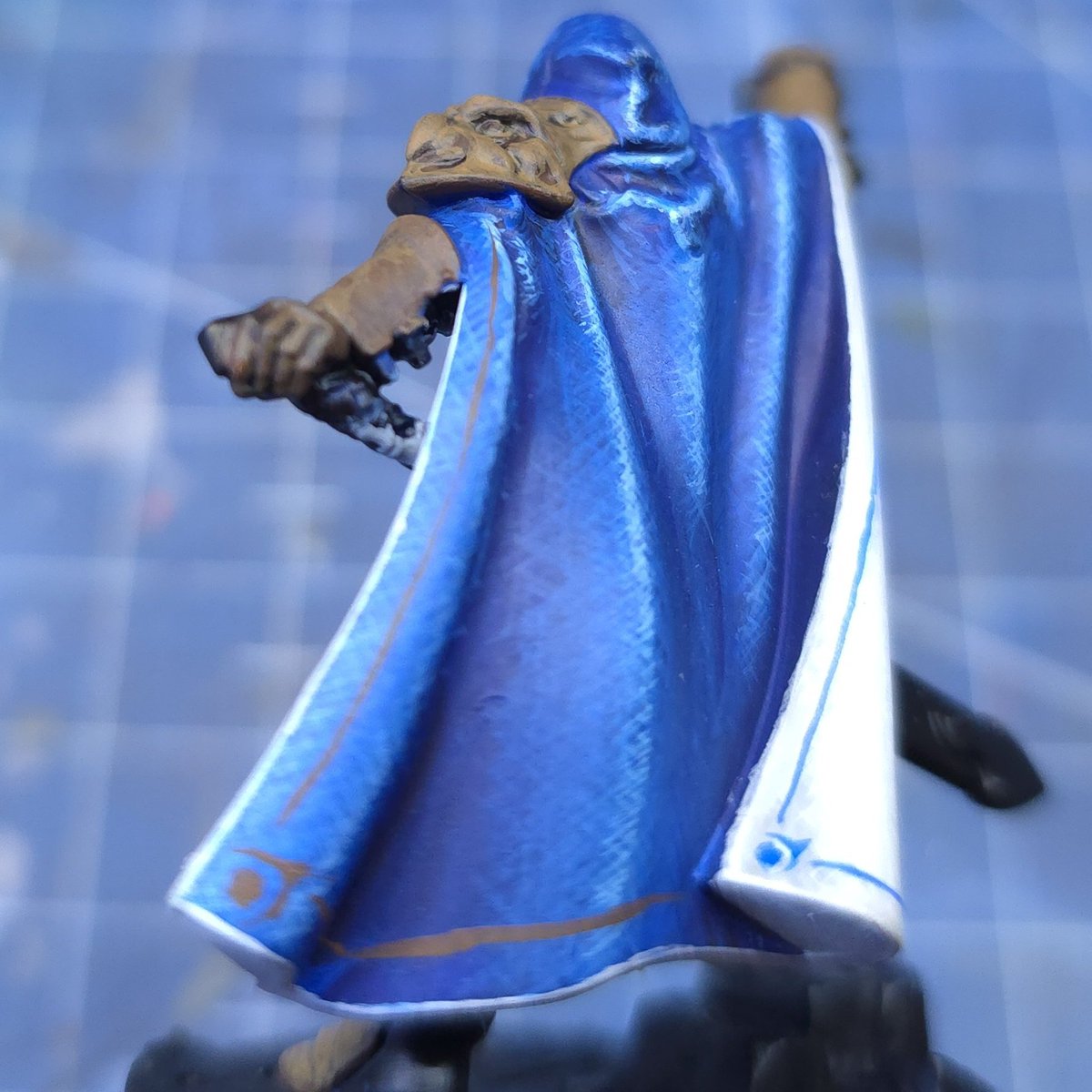 Farbencio's tweet photo. Buenas tardes!! Esta tarde sigo con Xandire, y su armadura!, aprovecharemos para darle a ese borde dorado en la capa, y charlamos mientras ;) Os espero a las 17:30 como siempre!! #warhammercommunity #twitch #TwitchArt  #MiniaturesAndModels #stream 
https://t.co/KfppniLmtT https://t.co/m4TxQ8UaeR