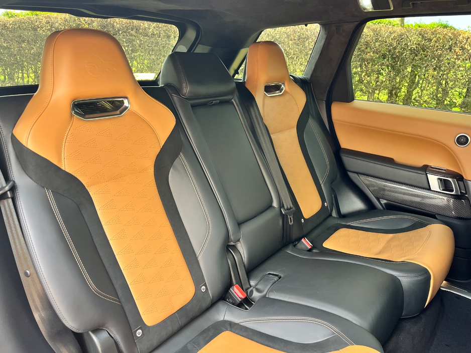 CarzoneIE's tweet image. There's a reason why Blue is our favorite colour 💙
And this stunning Range Rover Sport SVR Carbon edition in Estoril Blue for sale on Carzone is one of them! 😍
View it here 👉 carzone.ie/used-cars/land…