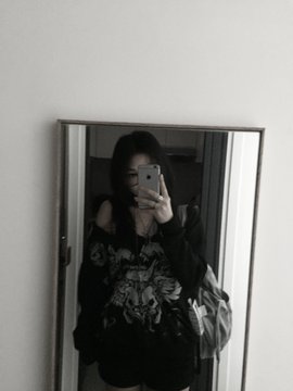 AdolphRayn16435's tweet image. 검은색 말고 어울리는 게 없단 것이다