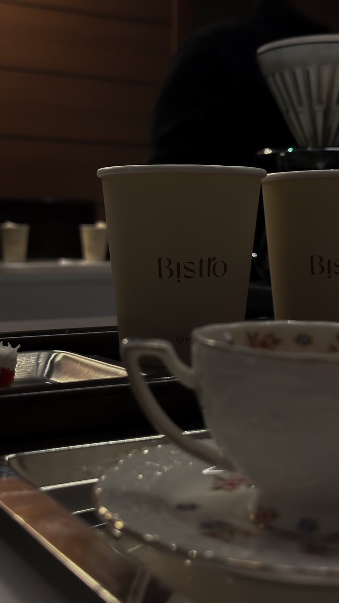 ibr3r's tweet photo. 💐☕️ https://t.co/QPfN6RK6zm