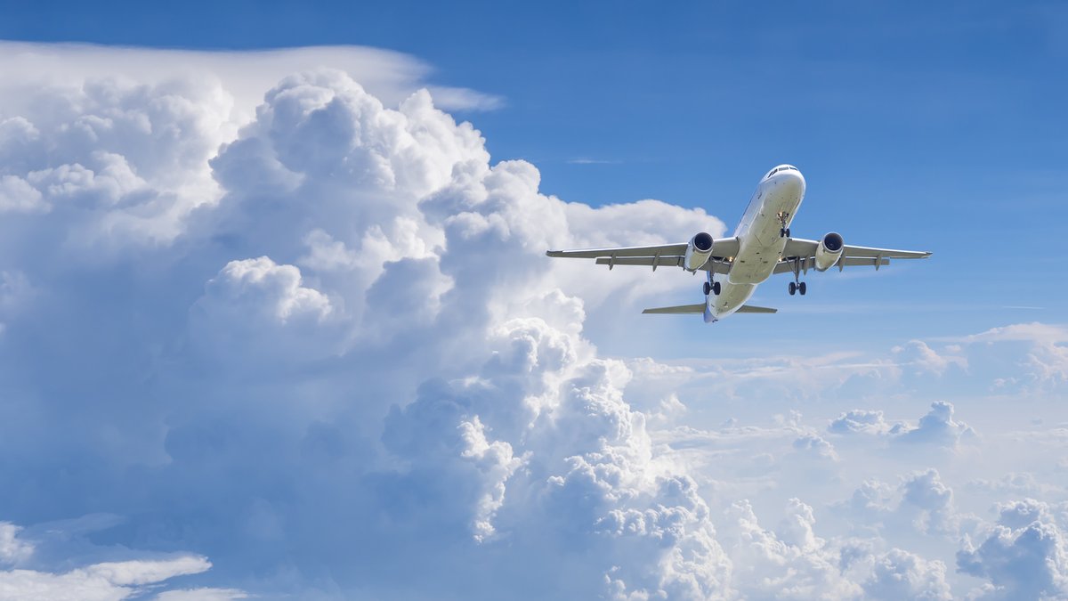 A new report from the University of Nottingham’s Faculty of Engineering and Faculty of Social Sciences and <a href="/EPRINews/">EPRI</a>, has highlighted the issues and potential strategies to decarbonise transport in and around East Midlands Airport.

Read more ▶️ow.ly/oZjX50VBAvk