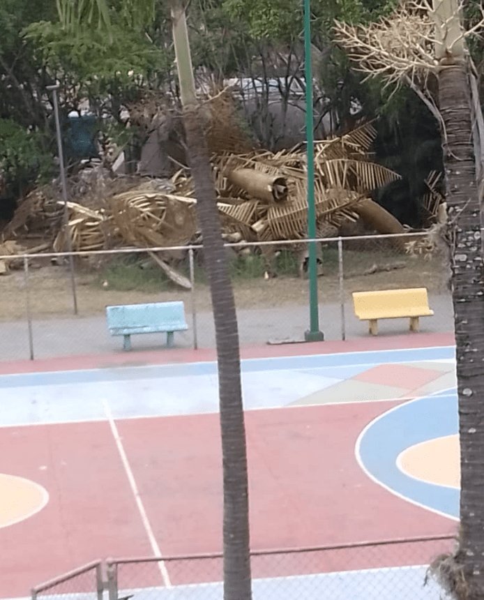 jesusmedinae's tweet photo. Así fueron a parar $ 1.199.000 que costó el "mamotreto" de la escultura de hierro de Guaicaipuro que se encontraba en la autopista Francisco Fajardo en la ciudad de Caracas, financiado por PDVSA no hay ni un solo detenido por ese acto de corrupción. La obra solo duró casi 3 años https://t.co/pt8RrNIyQJ