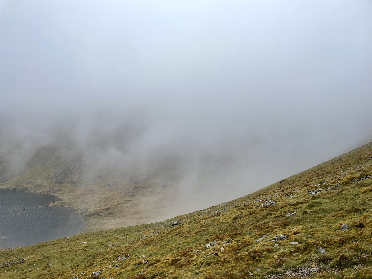 LakesWeather's tweet image. Todays fell-top report is now live at lakedistrictweatherline.co.uk/_nocache
Challenging conditions up high today, damp and cold! Be well prepared if heading out and stay warm! Paddy 👍😁
#summitsafely @lakedistrictnpa