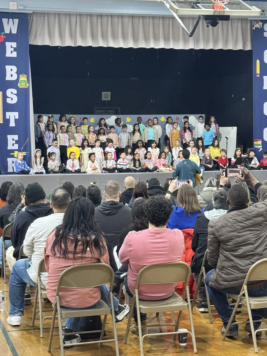 Elizabeth Kallert tweet media