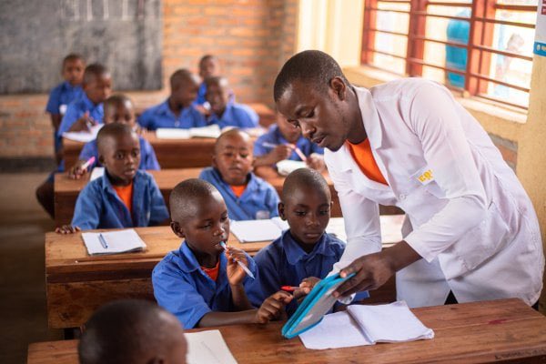 Inzobere mu burezi n’abandi babifiteho ubumenyi GUSA:

❓IREME RY’UBUREZI ni iki???

❓Umwana wize muri Ecole primaire do ni umuswa ntacyo azigezaho?

❓Umwana wize muri International school of byanze bikunze ni umuhanga, azavumbura yewe azakora n’icyogajuru?

❓Ishuri rihenze ni