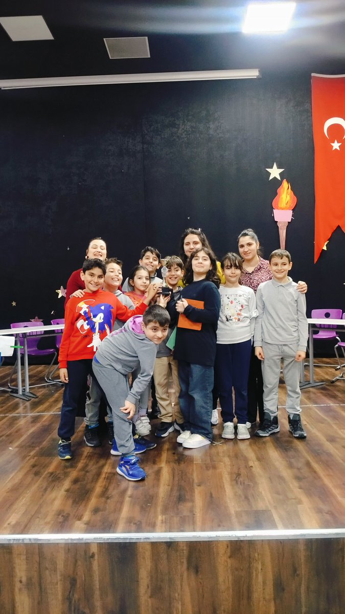 Handenkli's tweet photo. 4.sınıf öğrencilerimizle Uğurlu Münazaramızın finalini https://t.co/24X1cYsFumşarılı olmak için zeka mı, çalışmak mı daha etkilidir?tezini harika bir şekilde savundular.🥳👏Tabii ki dostluk kazandı. Öğrencilerimizi tebrik ediyor, başarılarının devamını diliyoruz
@ugurkayseriokul https://t.co/eyeRkKJHrs