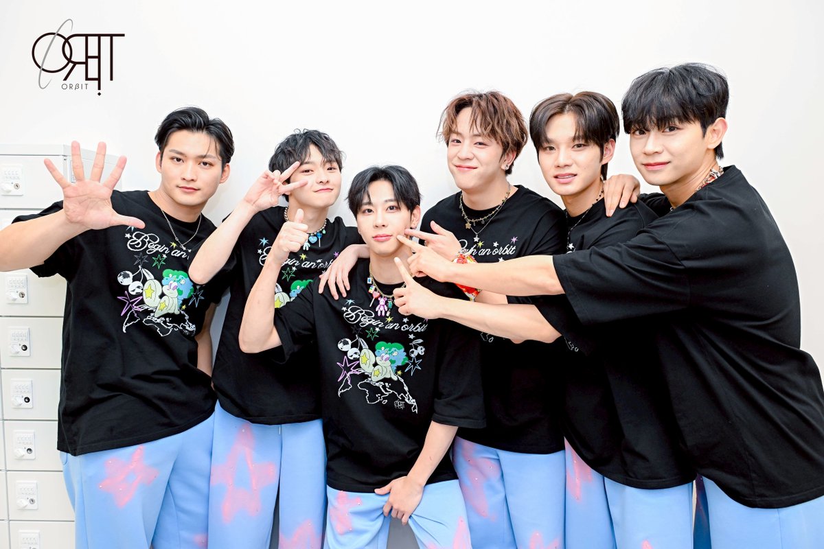 orbit5_ofcl's tweet photo. ORβITファンイベント「EαRTHバースデーパーティ」ありがとうございました！
来てくださったEαRTHをはじめ、すべてのEαRTHの皆さま、いつも本当にありがとうございます！
EαRTH5周年をお祝いできて幸せでした！

そして今回、古家さんが久しぶりにMCを務めてくださいました！
またご一緒することができて、本当にうれしかったです。
これからも、もっともっと成長した姿をお見せできるように頑張ります！

EαRTHの皆さん！
これからも一緒にたくさん幸せな思い出を作っていきましょう！

#ORβIT #EαRTH
#EαRTH_5th_Anniversary