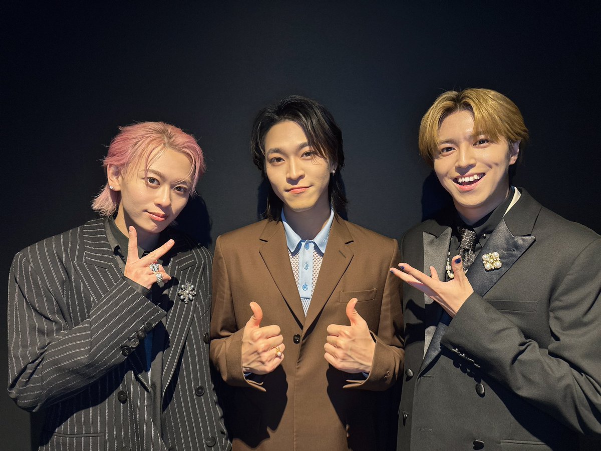 「2025微博文化交流ナイト」にて
超特急のタカシさん、シューヤさんと‼️

「創」を撮っていただきました📹
ありがとうございました😆✨

TikTok ▶︎
🔗 vt.tiktok.com/ZSrXoWxDn/

#超特急 #タカシ #シューヤ
#2025微博文化交流ナイト