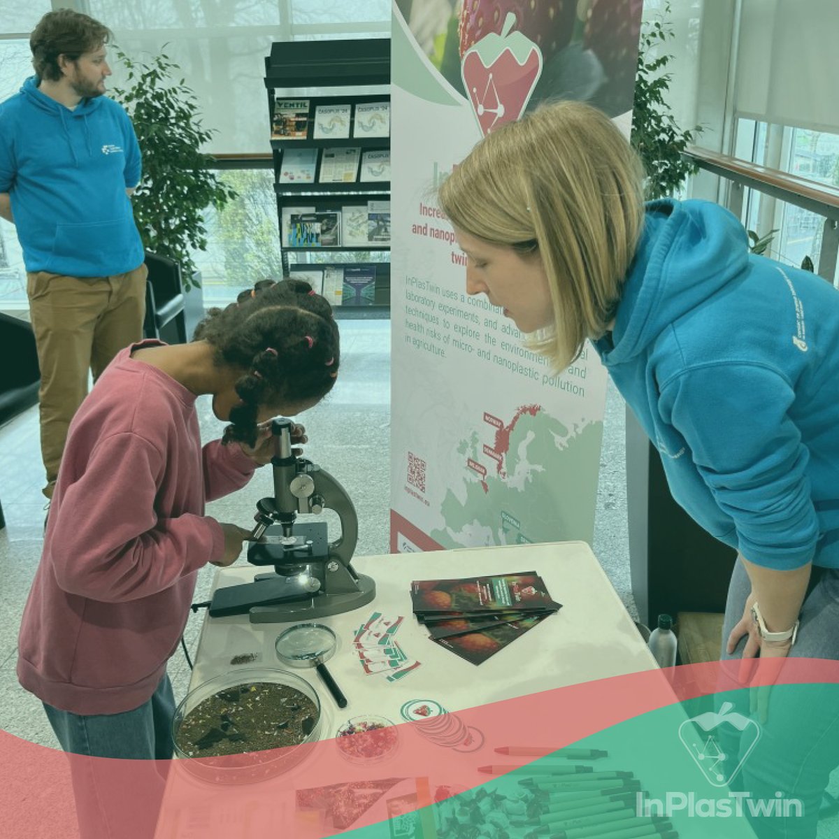 InPlasTwin project at the Jozef Stefan Institute (JSI) Open Days! 

Dr Janja Vidmar coordinator of the InPlasTwin project showcased how we're tackling microplastic pollution. 🍓

Learn more about InPlasTwin project ➡️ inplastwin.eu

#ResearchImpactEU #HorizonEurope
