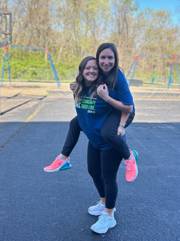 OlixClass's tweet image. Hey @FHSchools 👋 It&apos;s time to join your 5k Ambassadors in signing up for the @fhfeorg 5k! #AforAyer! #ABreathofFreshAyer! @ayerelementary @_teachitwright