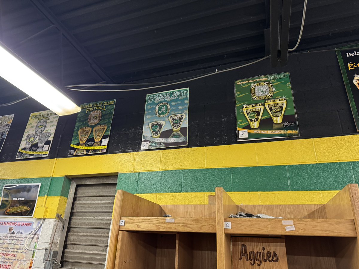Sam Nosoff (@coach_nosoff) on Twitter photo Good to be back “home” yesterday to catch a spring practice.
Keep that tradition alive <a href="/Coach_Isgro/">Mike Isgro</a> ! Good to be back “home” yesterday to catch a spring practice.
Keep that tradition alive <a href="/Coach_Isgro/">Mike Isgro</a> !