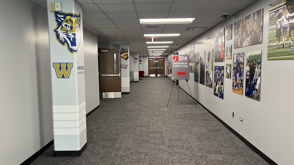 jjsendelbach's tweet photo. Huge kudos to the D214 FVEC Buidlings and Grounds Team &amp; Tech Team in setting up a lab in our large space this morning for the Financial Investment Competition.   Cheers to our students! https://t.co/ywU3L1bp3F