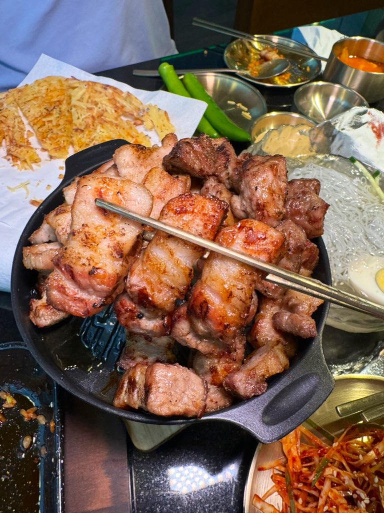 ไปทุกที่ที่มีของอร่อย EATWITHPANIDA อีทวิธพนิดา tweet media