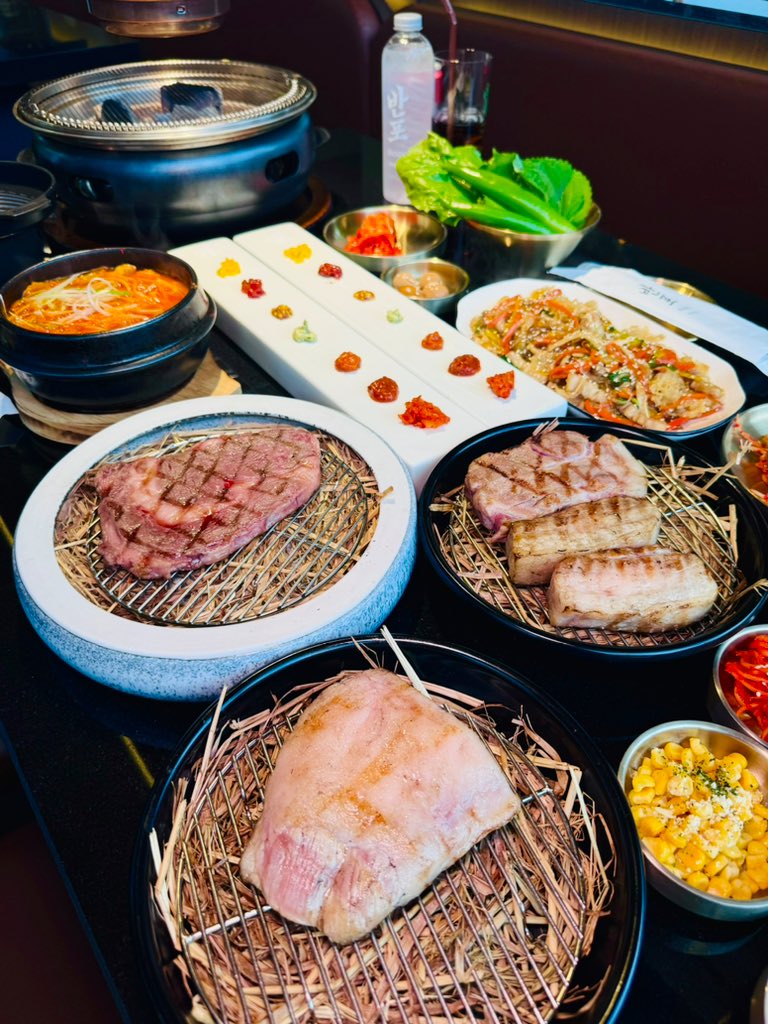 ไปทุกที่ที่มีของอร่อย EATWITHPANIDA อีทวิธพนิดา tweet media