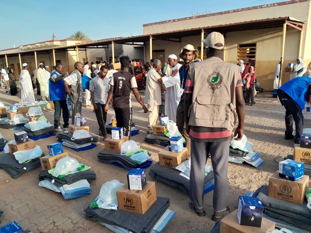 GilbertSMutai's tweet photo. .@UNHCRinSudan returned to #WadMadani in Sudan's🇸🇩 Al Jazirah State to distribute much needed core relief items to returning IDPs. Over 1k households reached in Wad Madani last week.

Concerted effort is needed in areas of return to ensure sustained returns. https://t.co/NGWgR4l6Fm