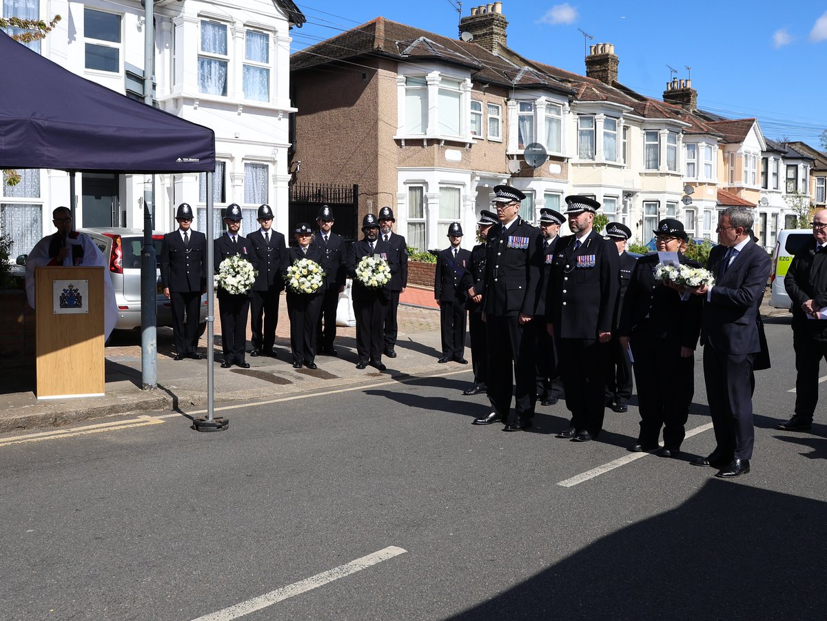 Metropolitan Police tweet media