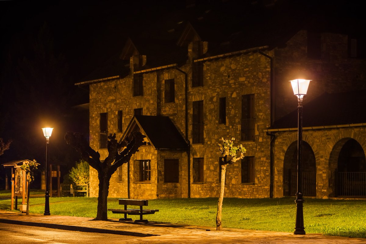 ATPlighting's tweet photo. 🔗Escarrilla, Valle de Tena: nueva iluminación #LED 2200 K: https://t.co/5hmLOI5YTR

Un entorno de alta montaña ahora más eficiente, confortable y respetuoso con el cielo nocturno. 

#Escarrilla #ValleDeTena #LED2200K #CieloNocturno #IluminaciónSostenible #ATPIluminación https://t.co/X1OD5DcnvL