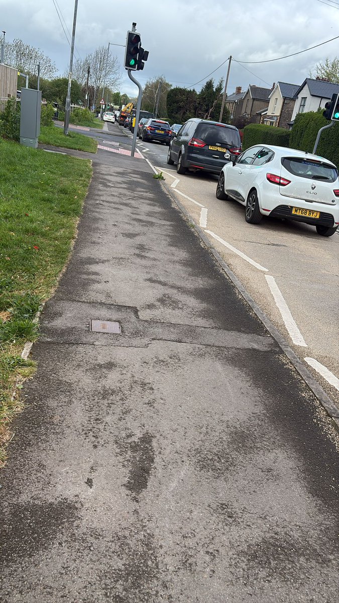 Welshboy64's tweet photo. @Bow9n93 @2SevernBridges Magor this morning, that would take at least 2 hrs from to get to the junction from there. It's a mile, at most. https://t.co/op0YmQUX4D