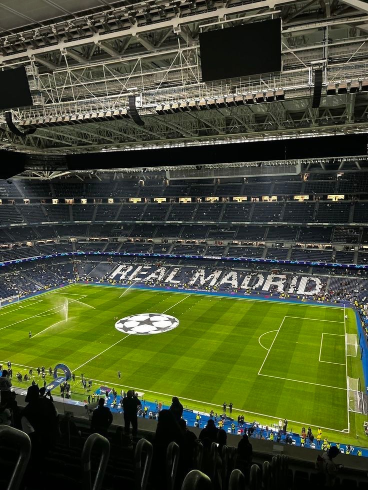 theMadridZone's tweet photo. 🚨 Arsenal away record vs Spanish clubs:
• 5 wins
• 3 draws
• 11 losses https://t.co/mx3ZeEZuLo