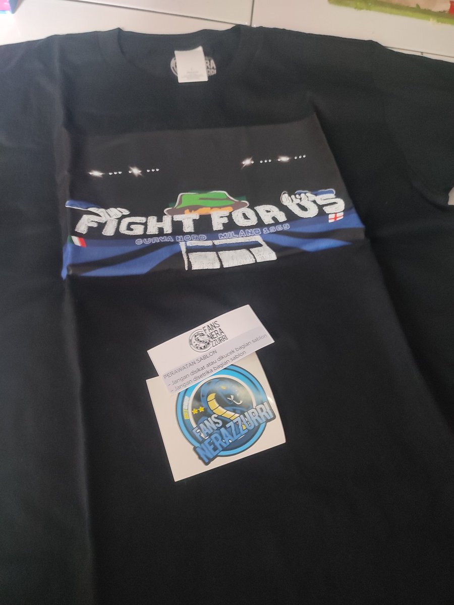 chauxalfa's tweet photo. @FansNerazzurri paket sudah diterima min, terima kasih haturnuhun grazie, #ForzaInter https://t.co/Ub48PuLZzU