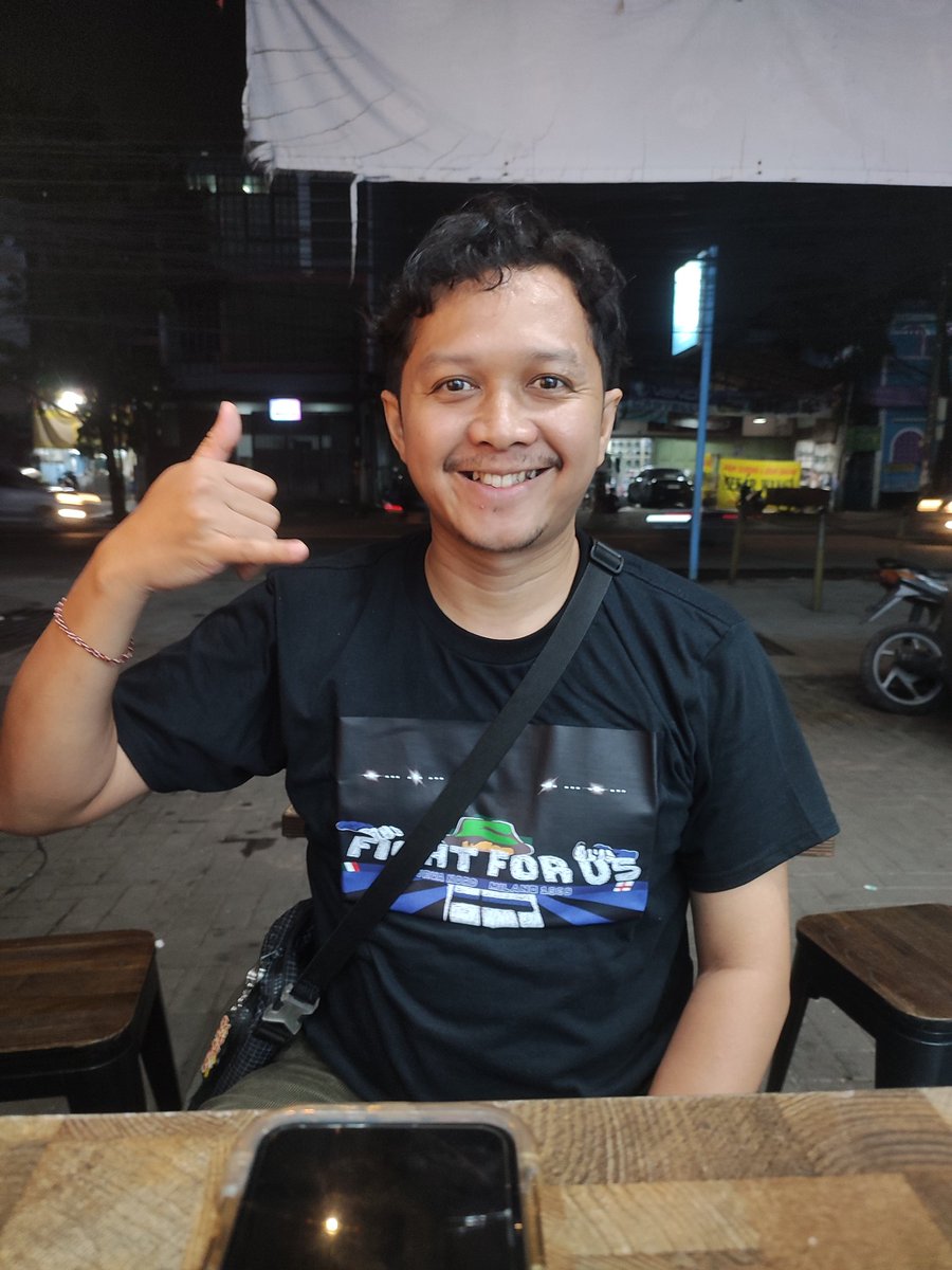 chauxalfa's tweet photo. @FansNerazzurri paket sudah diterima min, terima kasih haturnuhun grazie, #ForzaInter https://t.co/Ub48PuLZzU