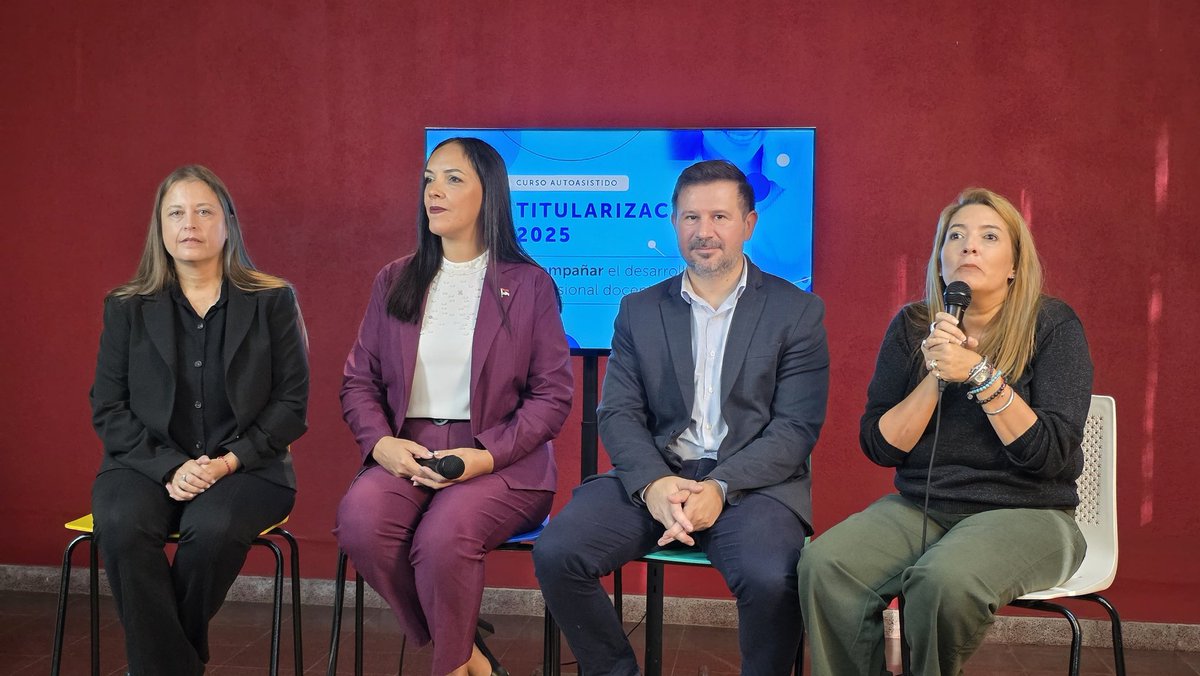 ➡️ Se realizó hoy el lanzamiento del Curso de Titularización 2025: “Acompañar el desarrollo profesional docente” del Consejo General de Educación destinado a docentes que se desempeñan en cargos base y/u horas cátedra.
👇 
cgepm.gov.ar:8887/prensa/?p=18573