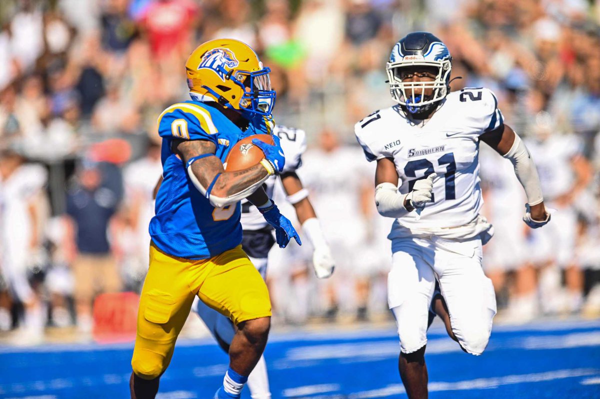 Roderick Favors (@findinqk) on Twitter photo I am blessed to say I’ve received an D2 offer <a href="/UNewHavenFB/">New Haven Football</a> <a href="/CoachJimmerson/">Antwain Jimmerson</a> <a href="/DeweydogzJM/">Jason Muninger</a> I am blessed to say I’ve received an D2 offer <a href="/UNewHavenFB/">New Haven Football</a> <a href="/CoachJimmerson/">Antwain Jimmerson</a> <a href="/DeweydogzJM/">Jason Muninger</a>