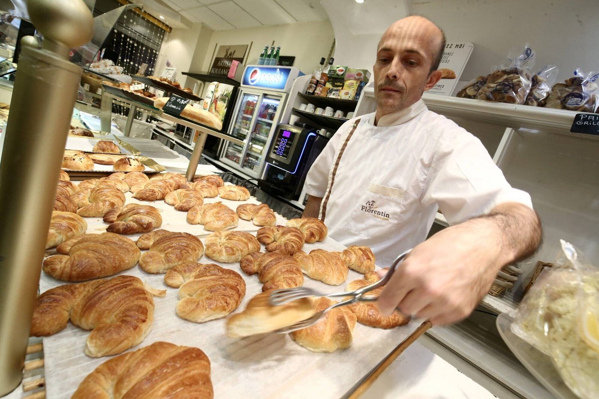 Ce mercredi 16 avril, le gouvernement a annoncé qu'il était favorable à ce que les boulangers puissent travailler le 1er-Mai, fête nationale du travail. Le gouvernement a également indiqué qu'une loi leur permettant d'ouvrir était dans les tuyaux.
👉 l.nicematin.com/REX