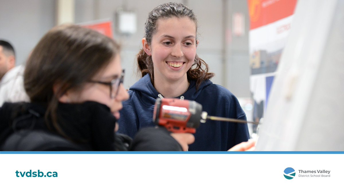 TVDSB's tweet photo. Female-identifying students from across Thames Valley explored exciting career opportunities last week at #DreamBigLondon Career Discovery Expo! Students met top employers, tried hands-on activities, and listened to speakers from diverse career paths. #TVDSB #BuildADream https://t.co/TrCjRk2BzW