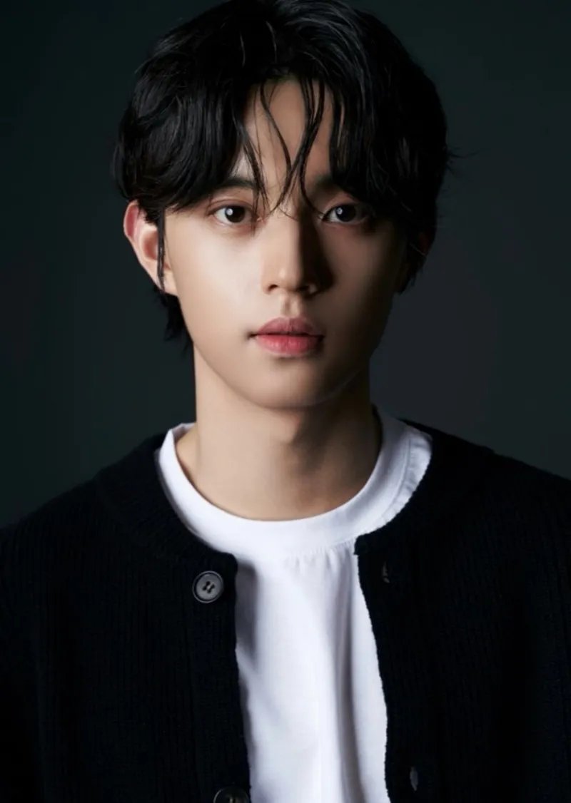 t2u_ki's tweet image. #무언가잘못되었다 배우 정보

최민호 01.10.19. 빌리언스 mh_10.19_
정제현 03.03.15. 플럼에이앤씨 iamjehyeon
지민서 96.06.25 바로엔터테인먼트 ziminseo_

#SomethingIsNotRight