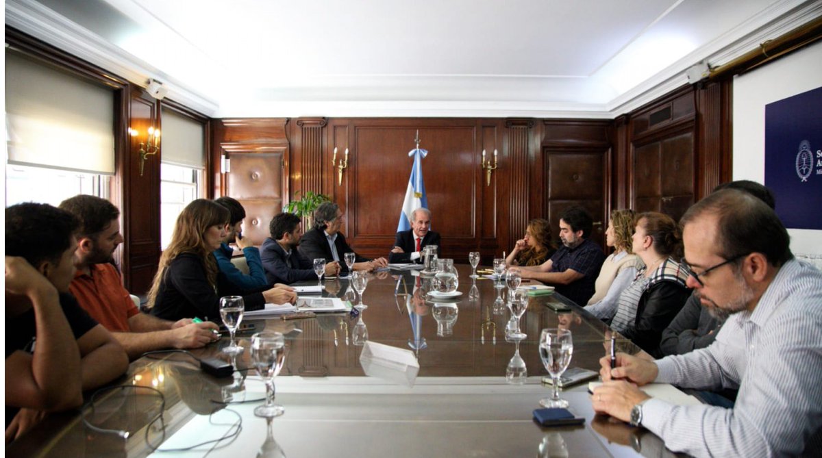 Ambiente recibió a referentes de organizaciones ambientales para dialogar sobre la implementación de la ley de bosques nubesmgzdigital.com.ar/index.php/2025… vía <a href="/MagazineNubes/">NUBES MAGAZINE</a> Magazine Digital de Argentina