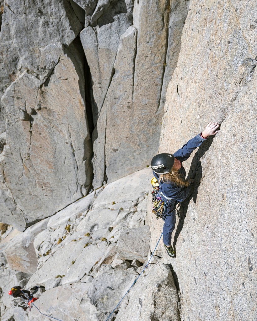 The Helixir collection uses Spectra® fibers, renowned for its unparalleled strength to weight ratio and cooling capabilities, with a high-performance membrane for durability and waterproofing on big wall adventures.