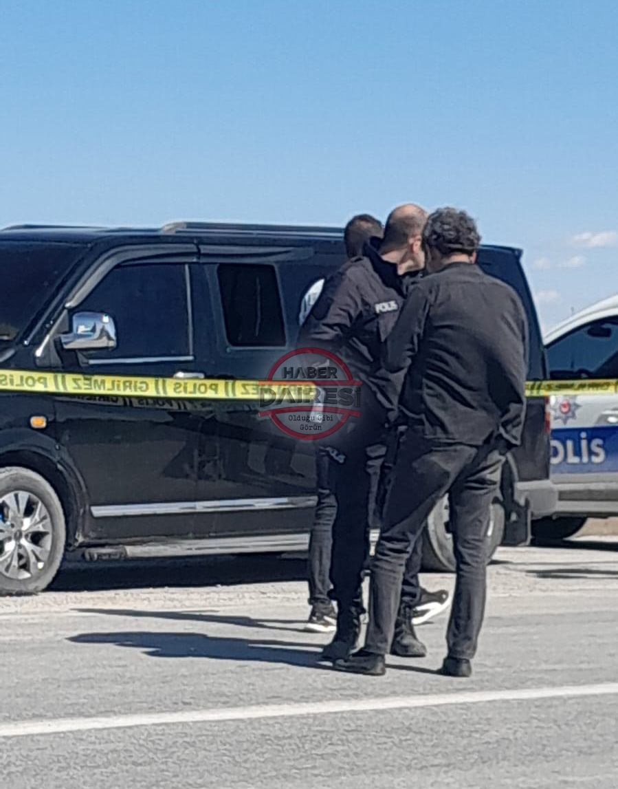 "Korkunç Ölüm Konya'da! Webasto Cihazı Hayatını Aldı"
Konya'nın Karapınar ilçesinde yaşanan üzücü olayda, Muammer Bozu adlı bir kişi, minibüs içerisinde hayatını kaybetti. Yapılan ilk incelemeler sonucunda, Bozu'nun webasto cihazının neden olduğu bir durumdan dolayı yaşamını y...