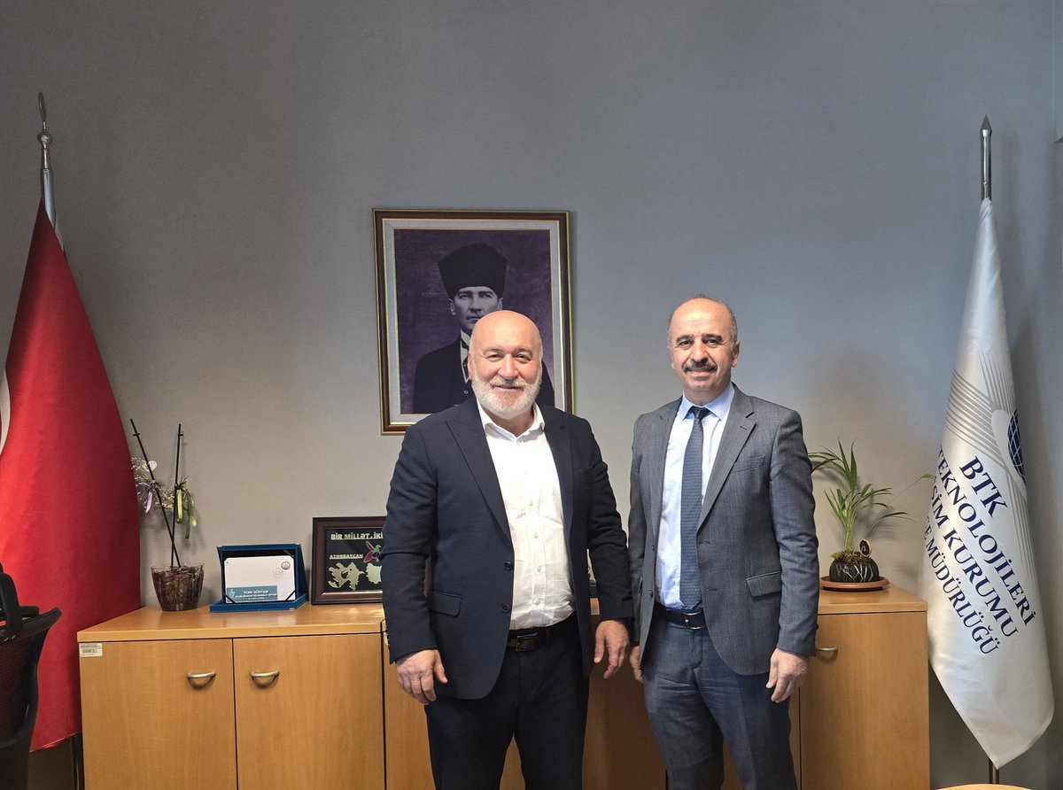 Memur-Sen Genel Başkan Yardımcısı, kıymetli meslektaşımız Sayın Hacı Bayram Tonbul, bizi ziyaret etti. Kendisiyle mühendislik mesleği üzerine verimli ve samimi bir sohbet gerçekleştirdik. Görüşmemizde, mühendislerin yaşadığı mağduriyetlerin artık görmezden gelinemeyeceği ve