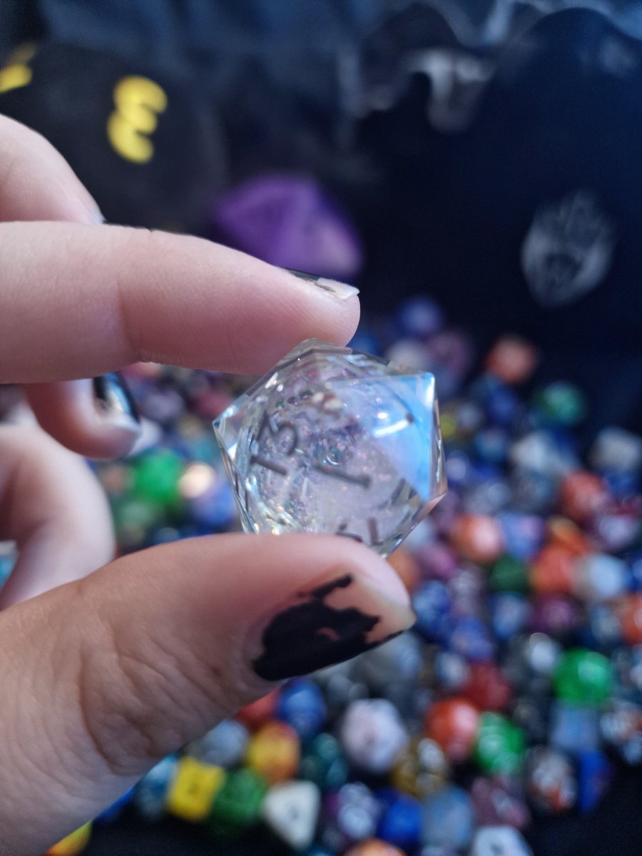 NosAsrai1's tweet photo. 2012 dice :D i think I need more!! Oh dice gods, give me more clickity clackitys!!  Anyway here are my top 3 fav dice :3

#dice #dnd #dicecollection #ineedmoredice #DungeonsAndDragons https://t.co/ZcYvPB31zQ
