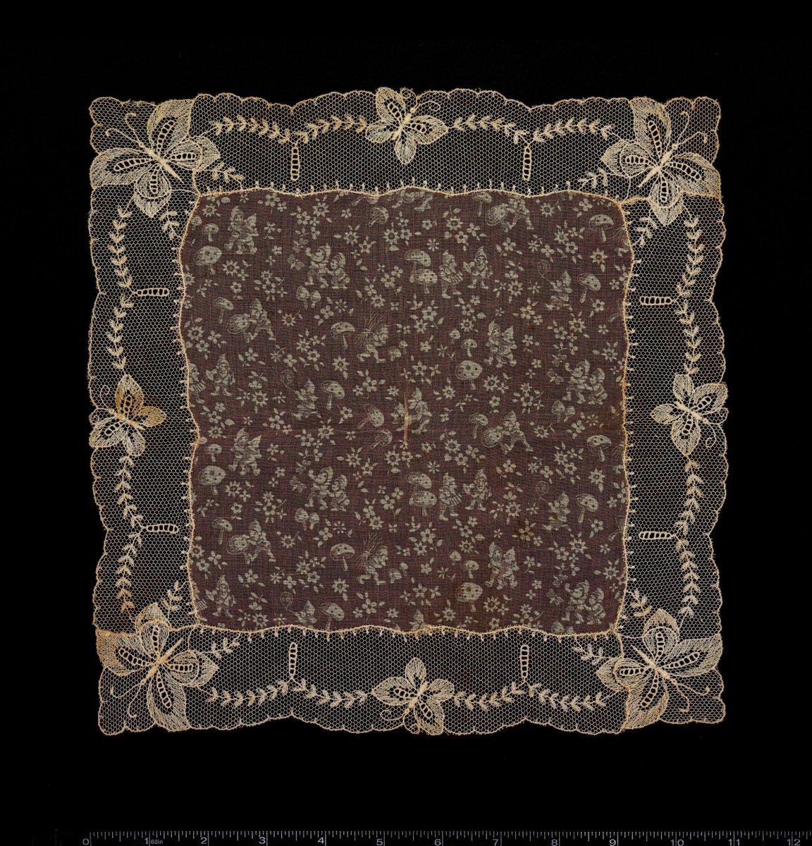 CtrKnitCrochet's tweet image. Check out this beautiful floral and butterfly #embroidered handkerchief from the Maria C Vallejo collection!
Unknown, “Red Butterfly Vines Embroidered Lace Handkerchief,” Center for Knit and Crochet Digital Repository,  digital.centerforknitandcrochet.org/items/show/354….
#handkerchief #lace #butterfly