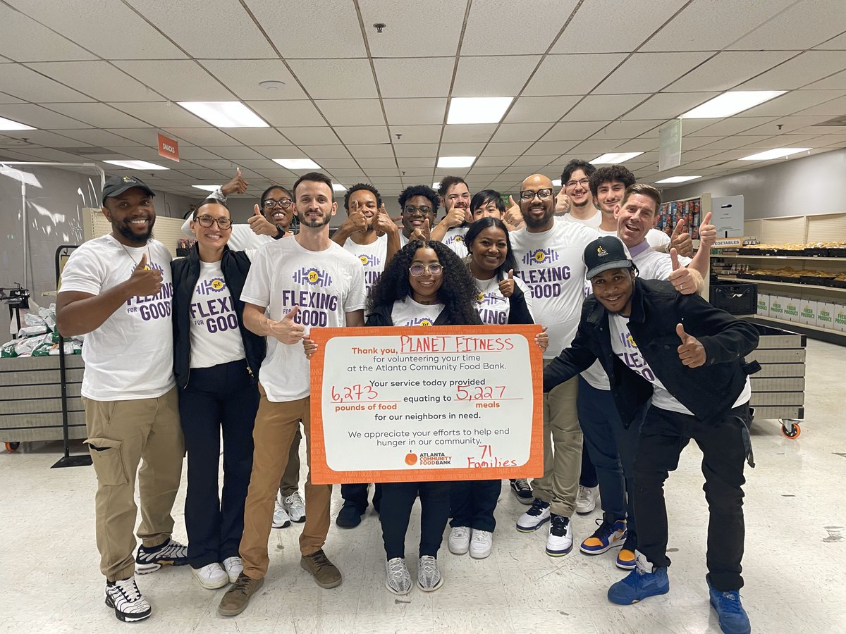 pffranchisee's tweet image. The Flynn Group is serving up hope by volunteering at several different food banks and soup kitchens in the cities where their members reside. Read the full story to learn how they are fighting hunger in their local communities: tinyurl.com/2nmzptjf. #pfifc #membernews