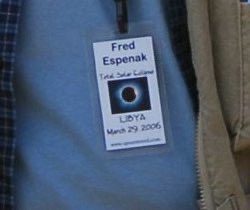 Gracias a <a href="/FEspenak/">Fred Espenak</a> por su servicio a los amantes de los eclipses de sol. Su carta de despedida lo hace más grande todavía. 
Foto by <a href="/peter_saura/">Pedro Saura</a>