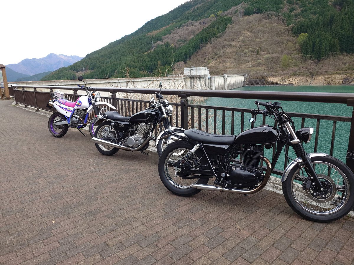 354TR250TR's tweet photo. 近場の秩父ツーリング行って来ました!楽しかったぁ～。
＃250TR
＃エストレア
＃カワサキ
＃ツーリング
＃秩父 https://t.co/cMorWc2reH