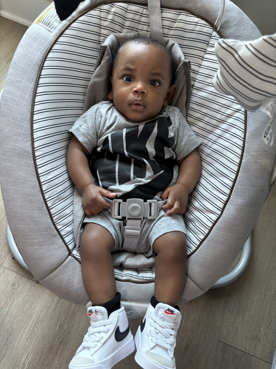 AUJ 😻 tweet media