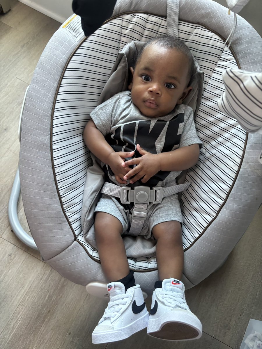 AUJ 😻 tweet media