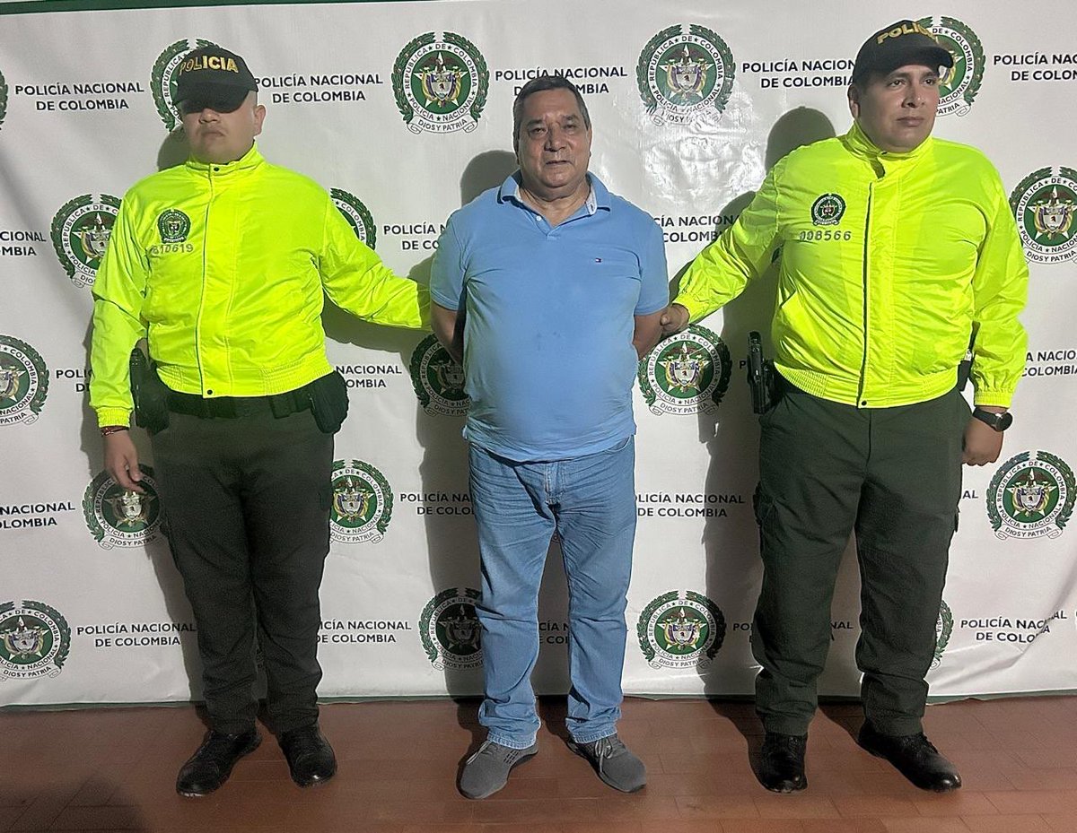 Fue capturado por la Policia Nacional Hernando Medina Camacho, asesino del senador de la UP, Manuel Cepeda, padre dle actual senador Iván Cepeda. Hernando Medina es exmilitar

Se había escapado de la cárcel cuando un juez le otorgó condena condicional y fué de nuevo capturado