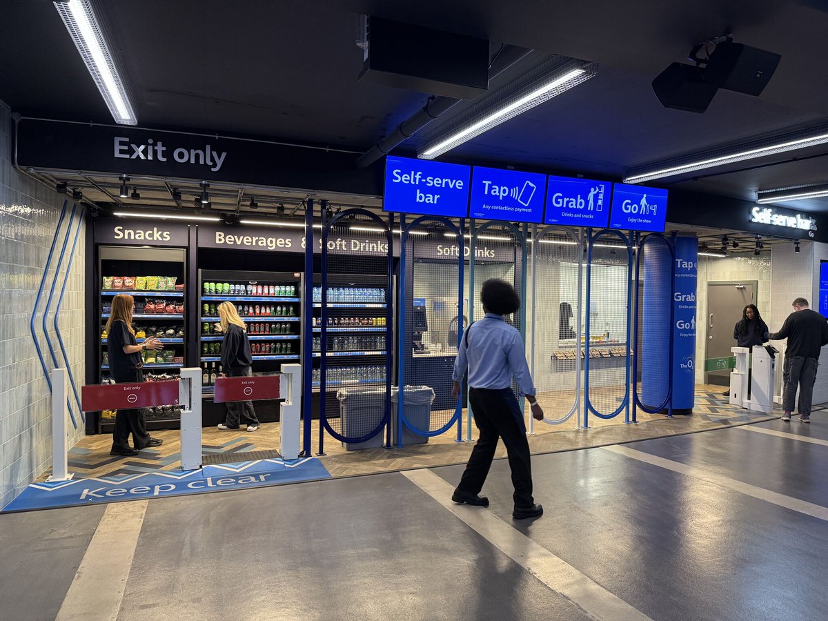 TheDigitalLine's tweet image. A big thank you to the staff at @AmazonUK  for hosting George Vaughan &amp;amp; the YTL team at their offices in Holborn &amp;amp; showing their Just Walk Out technology in operation at the @TheO2 and rounding off with the #Sugarbabes live in concert.

#Frictionless #HospitalityTech #ArenaTech