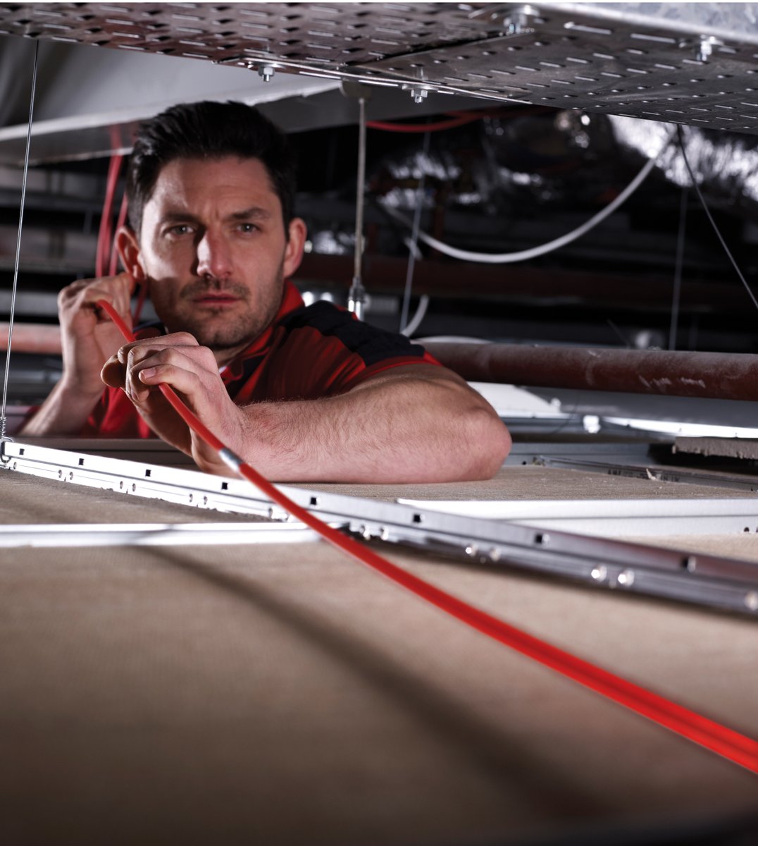 ✨The ultimate cable routing kit – 12m of tough, flexible, splinter-proof rods with triple-bonded steel connectors built to take on anything: overhead, underfloor, or tight angles.
🔎:  T5422