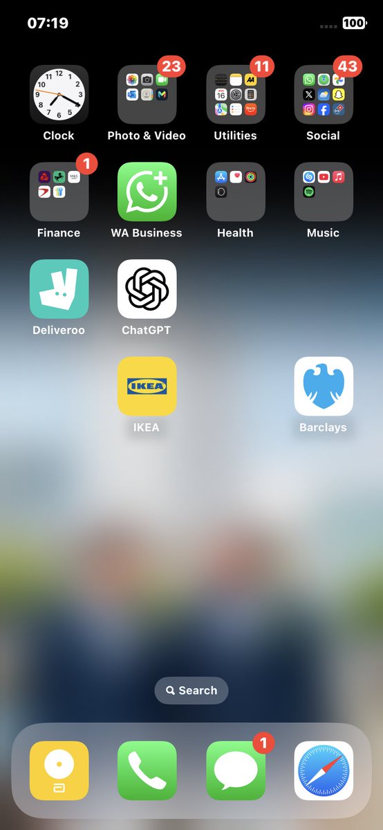 lilnoakes89's tweet photo. @ThreeUKSupport No bars at all https://t.co/Ji3AQsMs0g